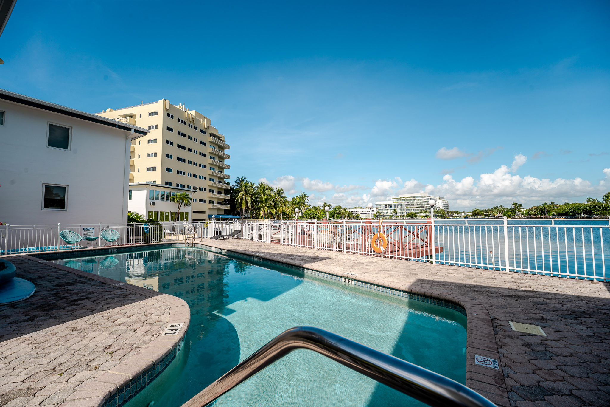  4730 Pine Tree Dr, Miami Beach, FL, 33140 - 物件實景