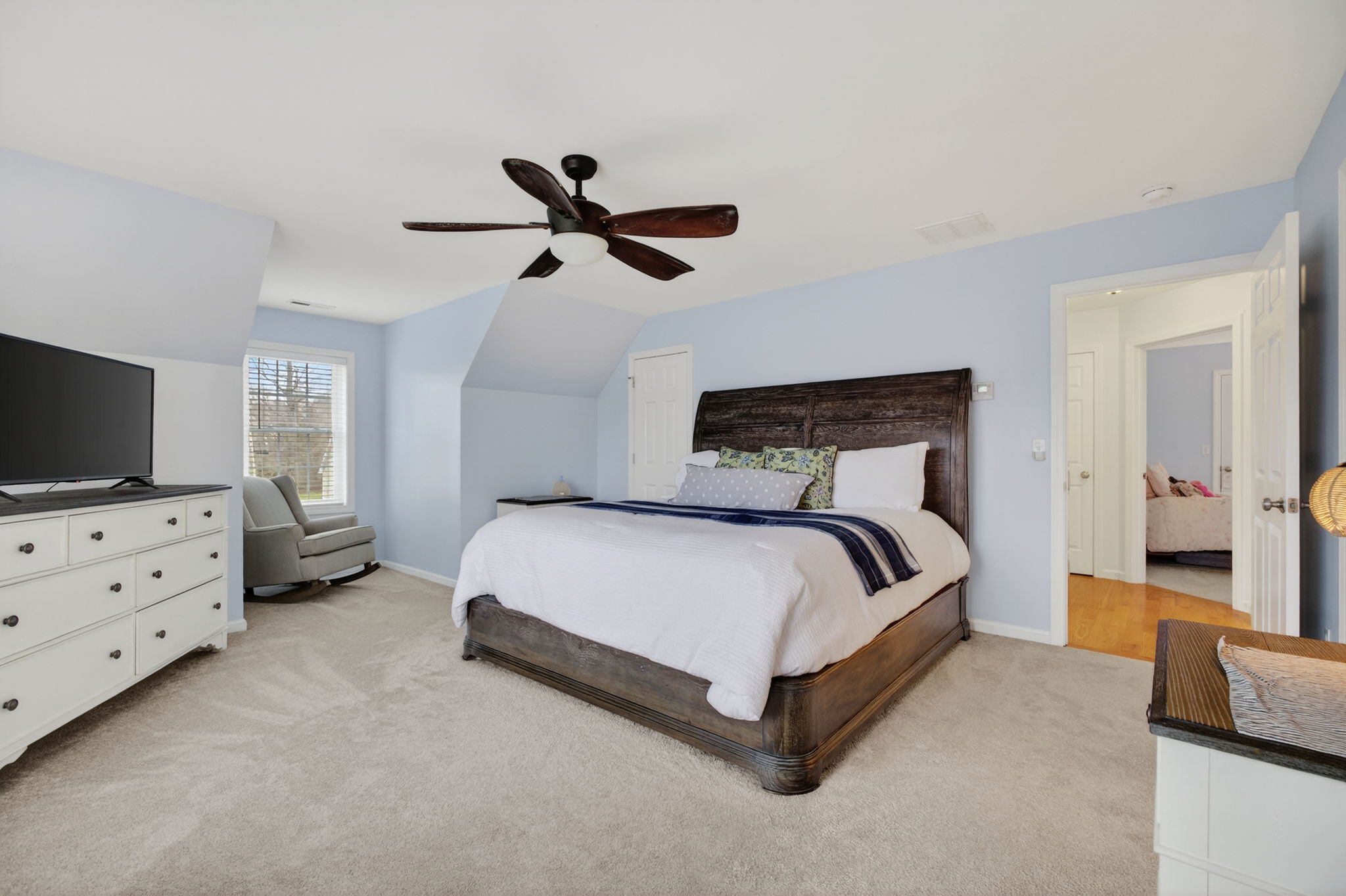  Stylish Cape  Home Offers a Charming Open Concept - 物件實景