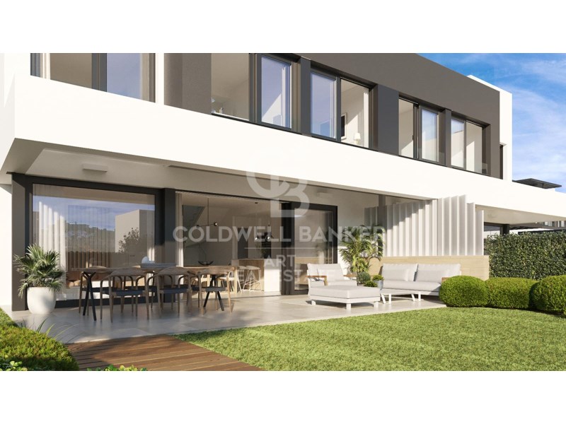 Estepona, Andalusia, ES, 3 Bedrooms Bedrooms, ,4 BathroomsBathrooms,Residential,For Sale,1806398