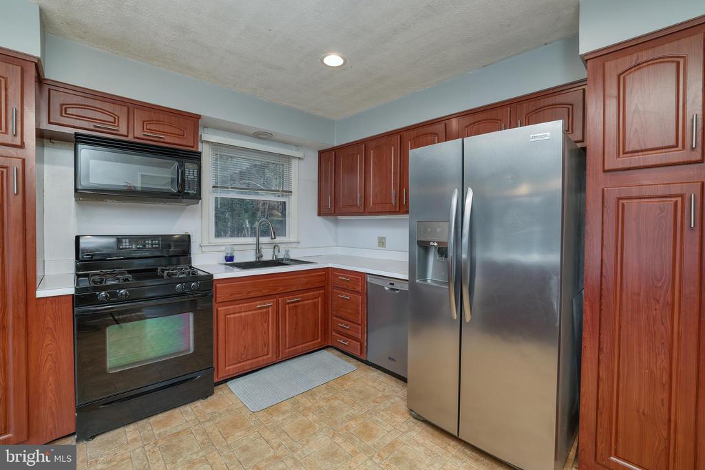 Trenton, New Jersey, 08618, United States, 4 Bedrooms Bedrooms, ,3 BathroomsBathrooms,Residential,For Sale,1995811