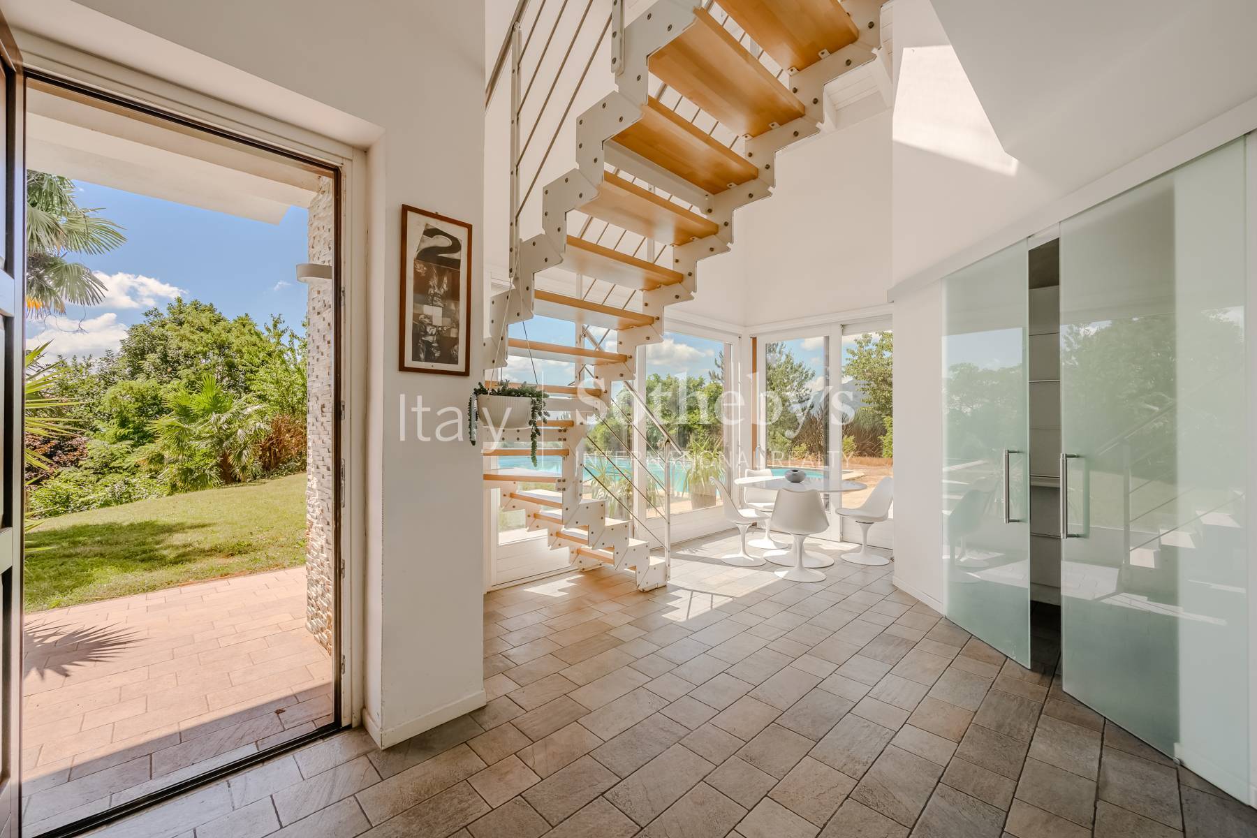  Contemporary villa with swimming pool and private park - 物件實景