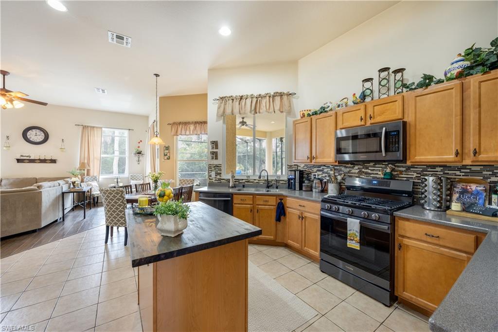 Naples, Florida, 34120, United States, 4 Bedrooms Bedrooms, ,4 BathroomsBathrooms,Residential,For Sale,2003192