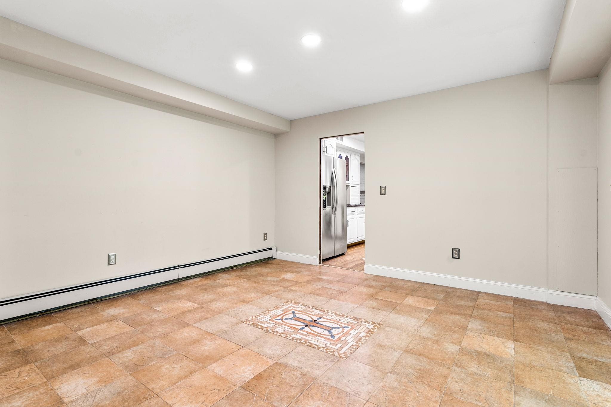 Bedford, New Hampshire, 03110, United States, 5 Bedrooms Bedrooms, ,5 BathroomsBathrooms,Residential,For Sale,1838857