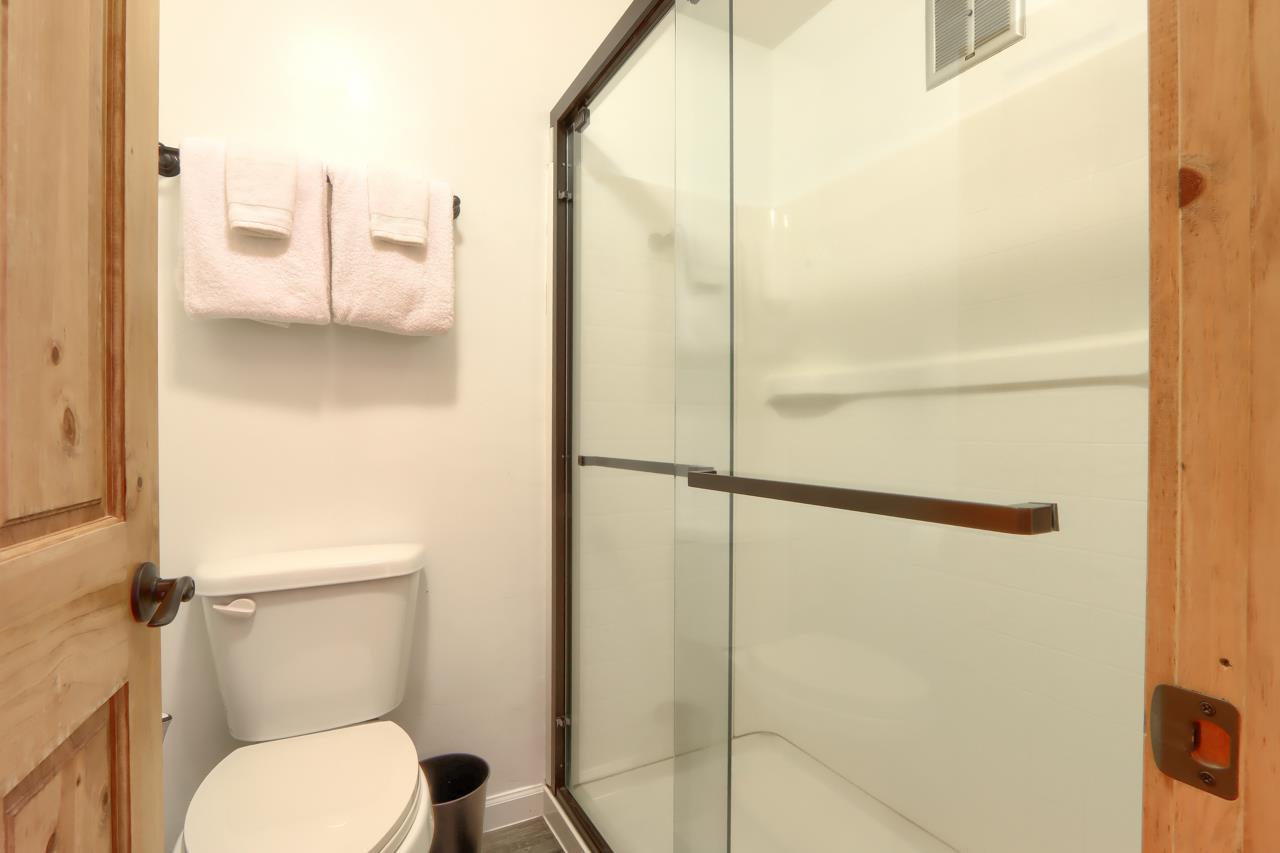 Yosemite West, California, 95389, United States, 2 Bedrooms Bedrooms, ,2 BathroomsBathrooms,Residential,For Sale,1977211