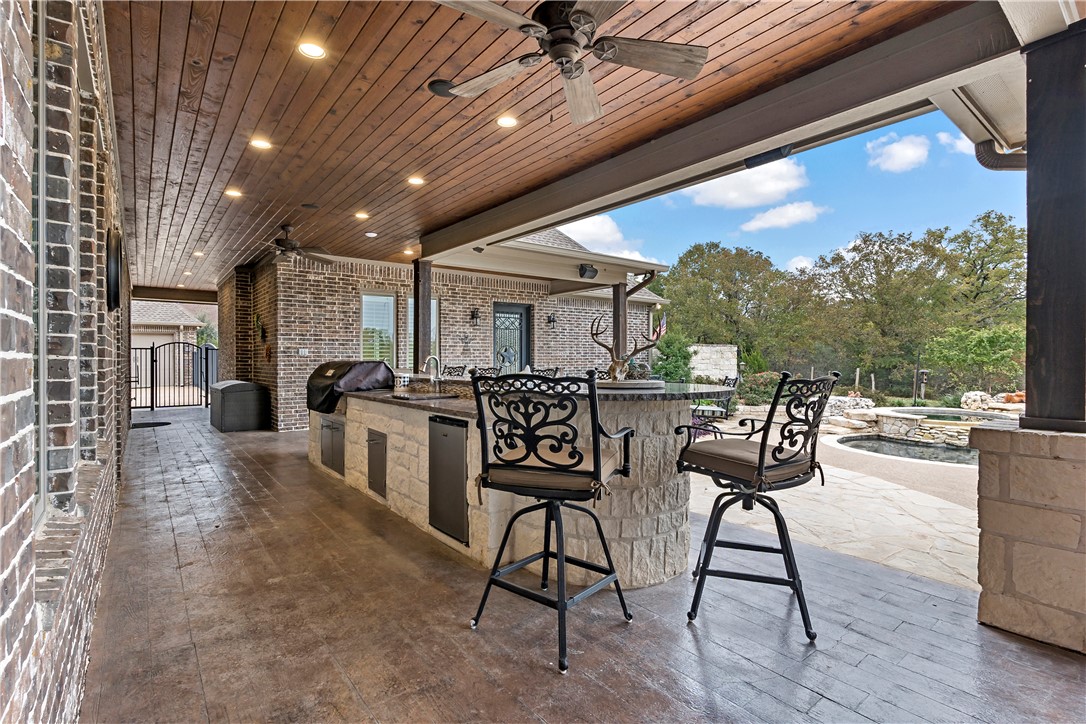 College Station, Texas, 77845, United States, 6 Bedrooms Bedrooms, ,7 BathroomsBathrooms,Residential,For Sale,1794903