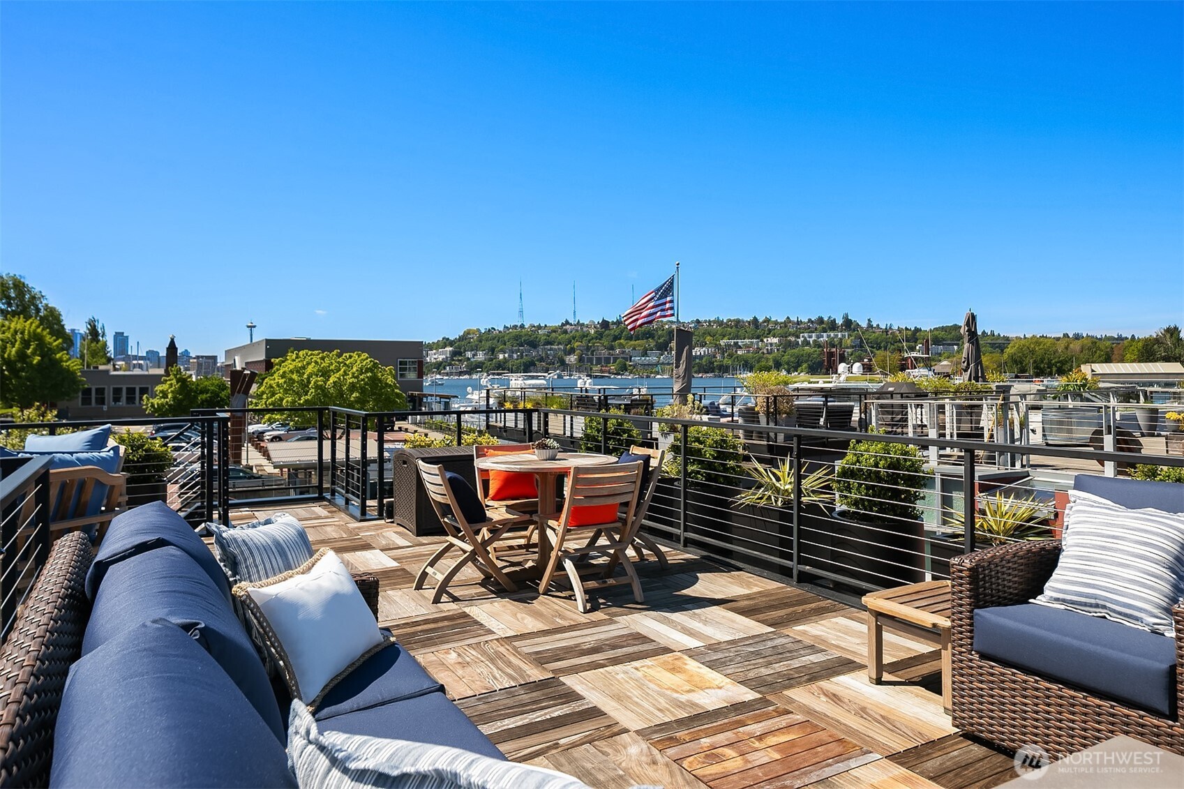 Seattle, Washington, 98102, United States, 3 Bedrooms Bedrooms, ,2 BathroomsBathrooms,Residential,For Sale,1807048
