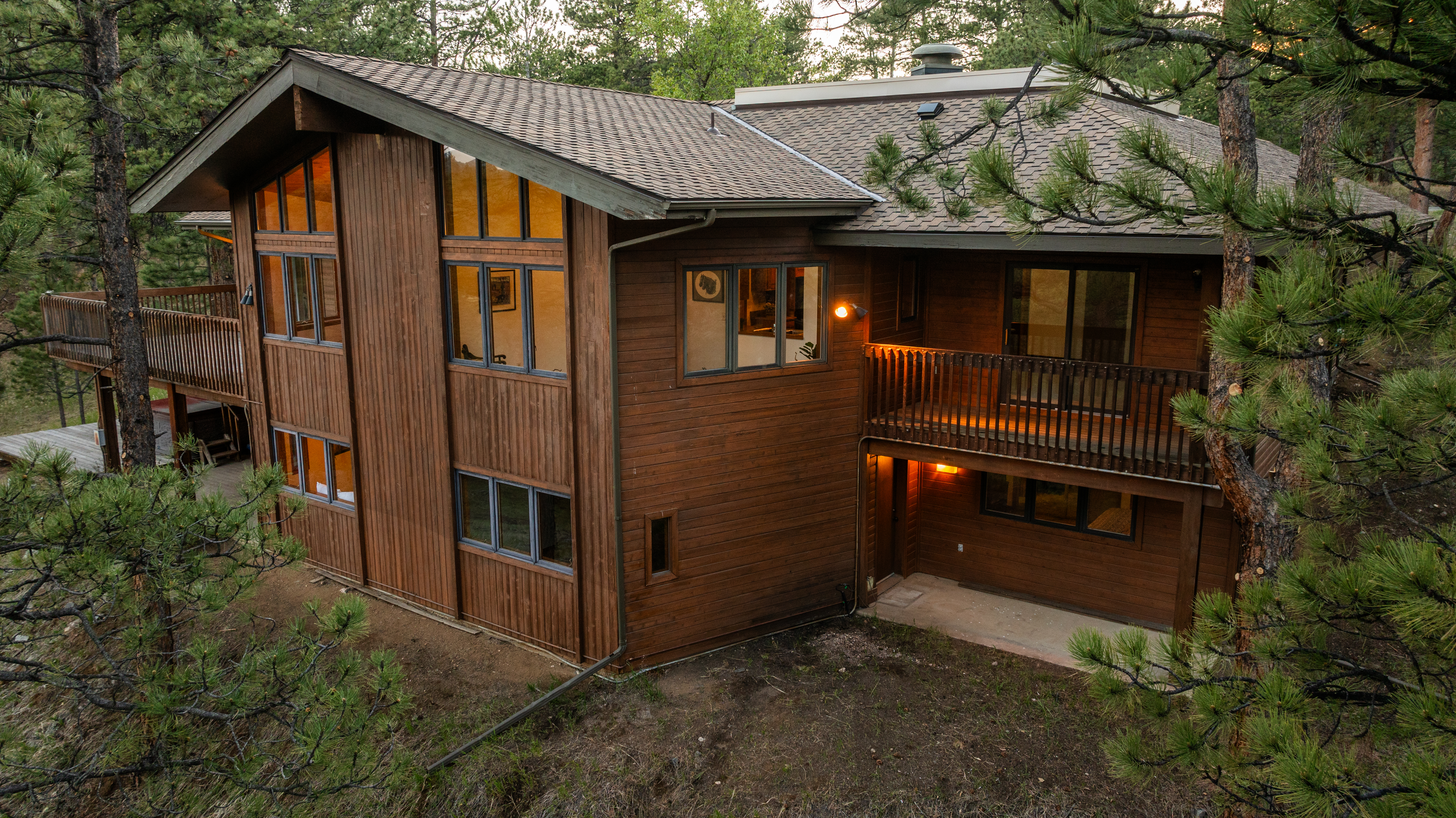  Ranch-style Custom Home on 1.16 Acre Sunny and Treed Lot in Genesee - 物件實景