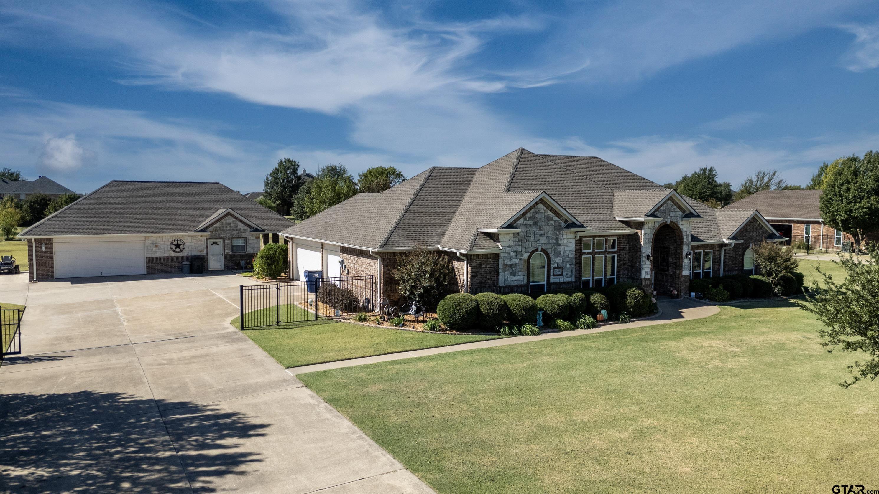 Terrell, Texas, 75160, United States, 3 Bedrooms Bedrooms, ,2 BathroomsBathrooms,Residential,For Sale,1993311