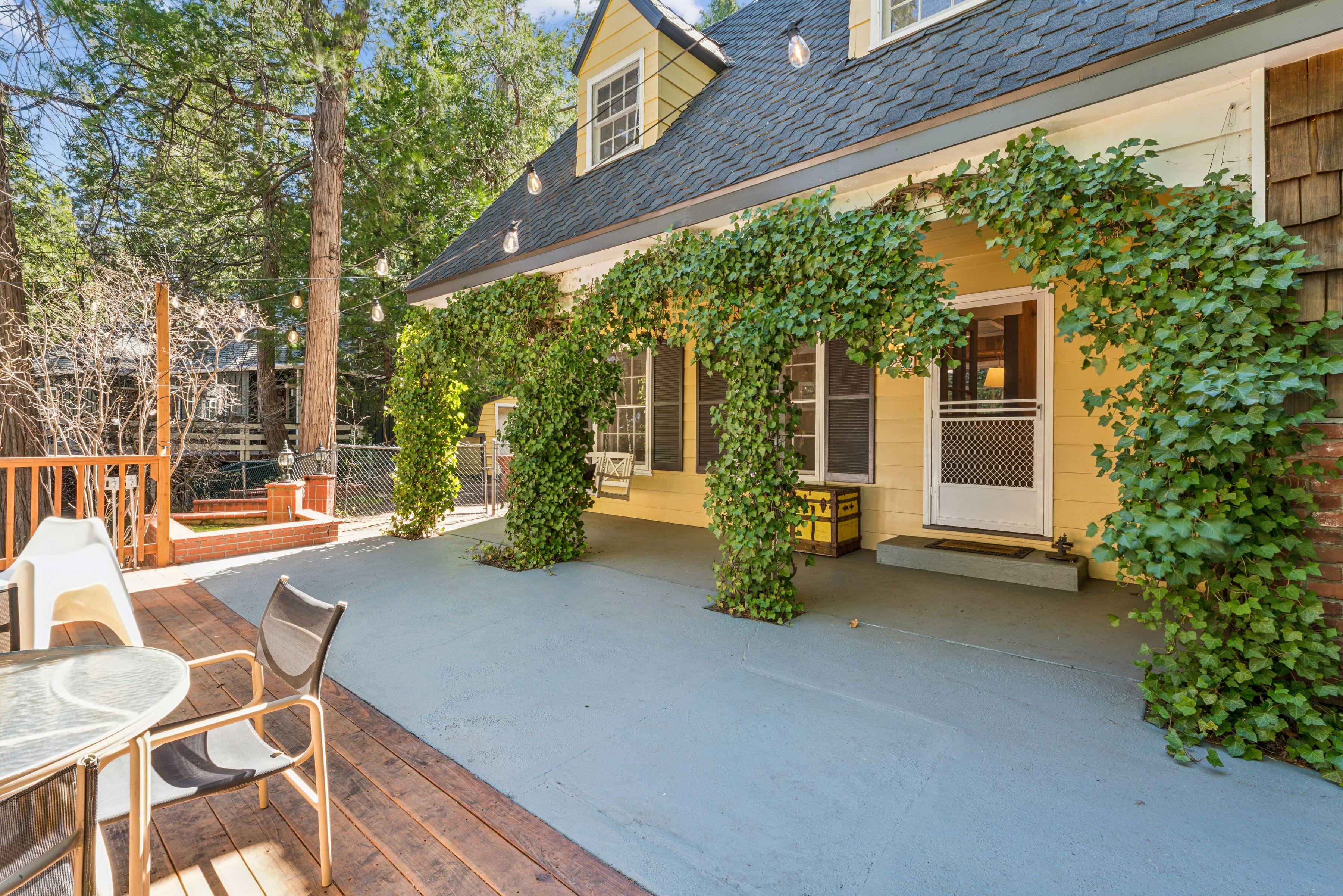  222 Holiday Drive, Lake Arrowhead, CA 92352 - 物件實景