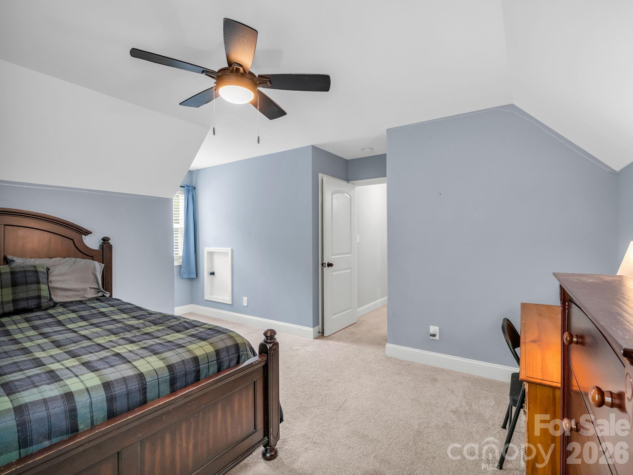 Lincolnton, North Carolina, 28092, United States, 5 Bedrooms Bedrooms, ,3 BathroomsBathrooms,Residential,For Sale,2049314