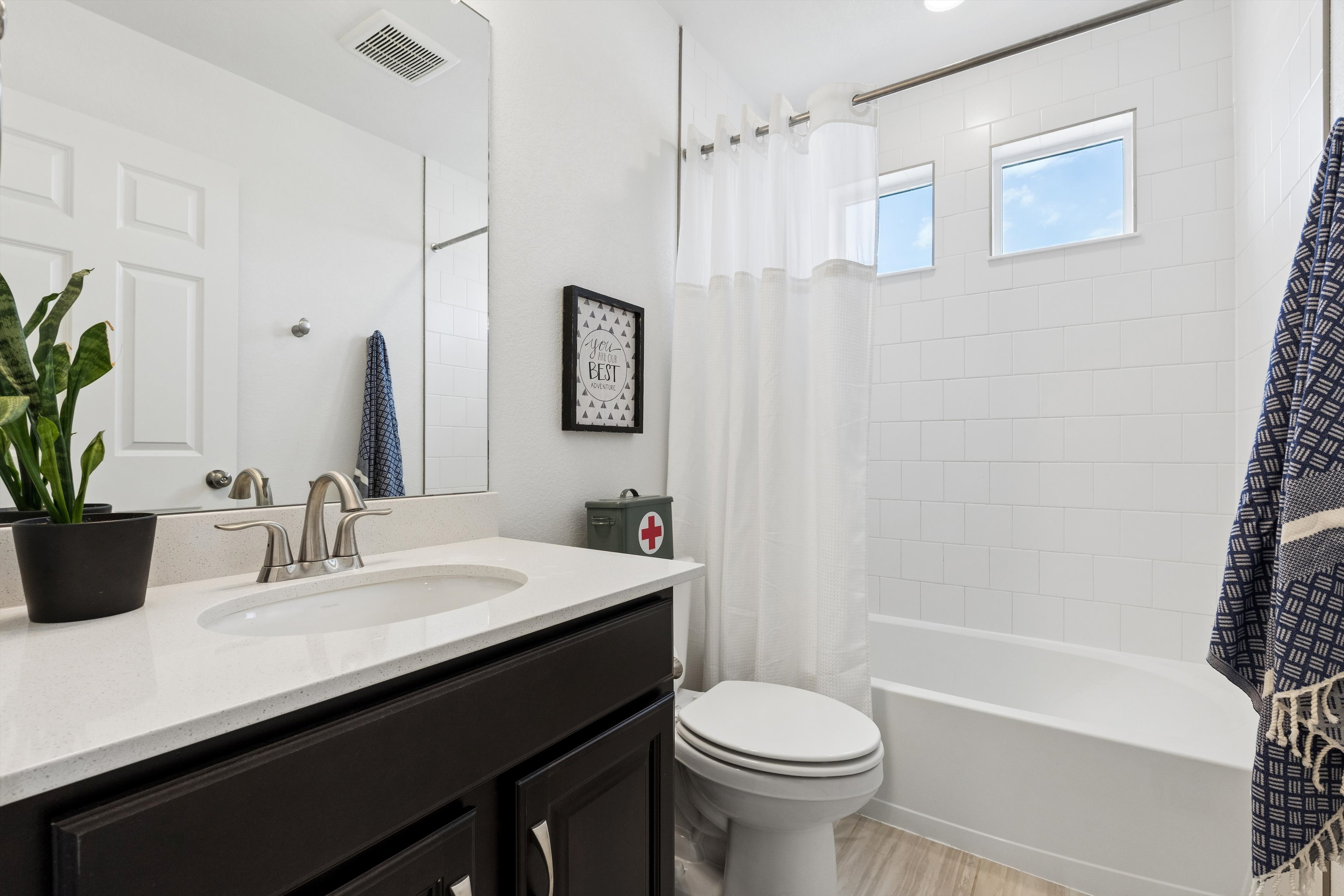  Highly Sought-after Volante Model Carriage House in Erie Highlands - 物件實景
