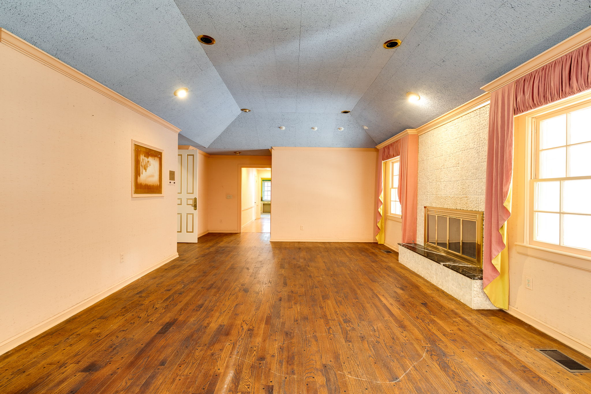  7104 Brentwood Road, Nichols Hills, OK 73116 - 物件實景