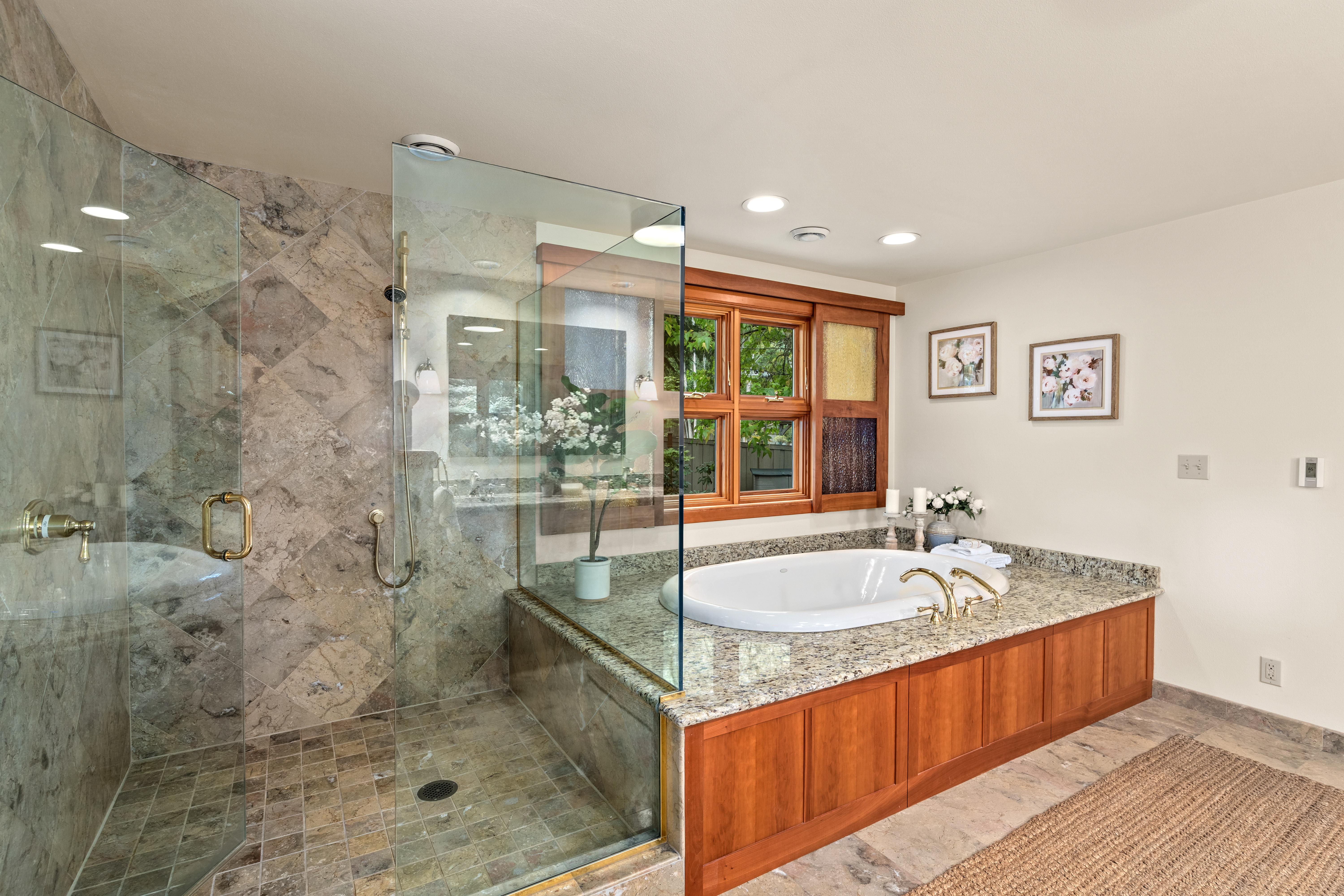  9796 NE Murden Cove Dr, Bainbridge Island, WA 98110 - 物件實景