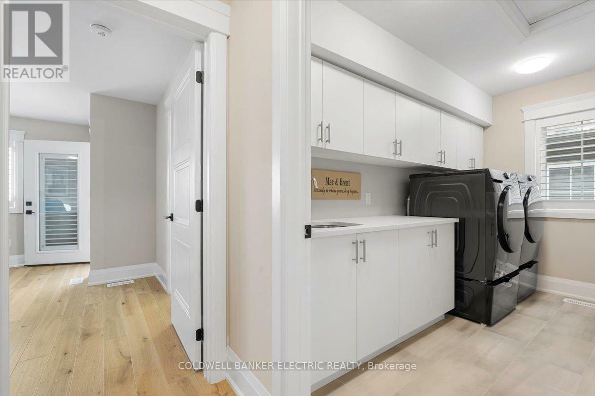 PETERBOROUGH NORTH (NORTH), Ontario, K9K 0H7, CA, 5 Bedrooms Bedrooms, ,4 BathroomsBathrooms,Residential,For Sale,1827816