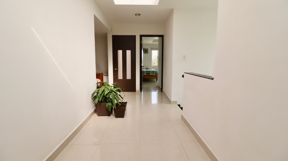 Morelia, Michoacán de Ocampo, 58350, Mexico, 4 Bedrooms Bedrooms, ,4 BathroomsBathrooms,Residential,For Sale,1998426