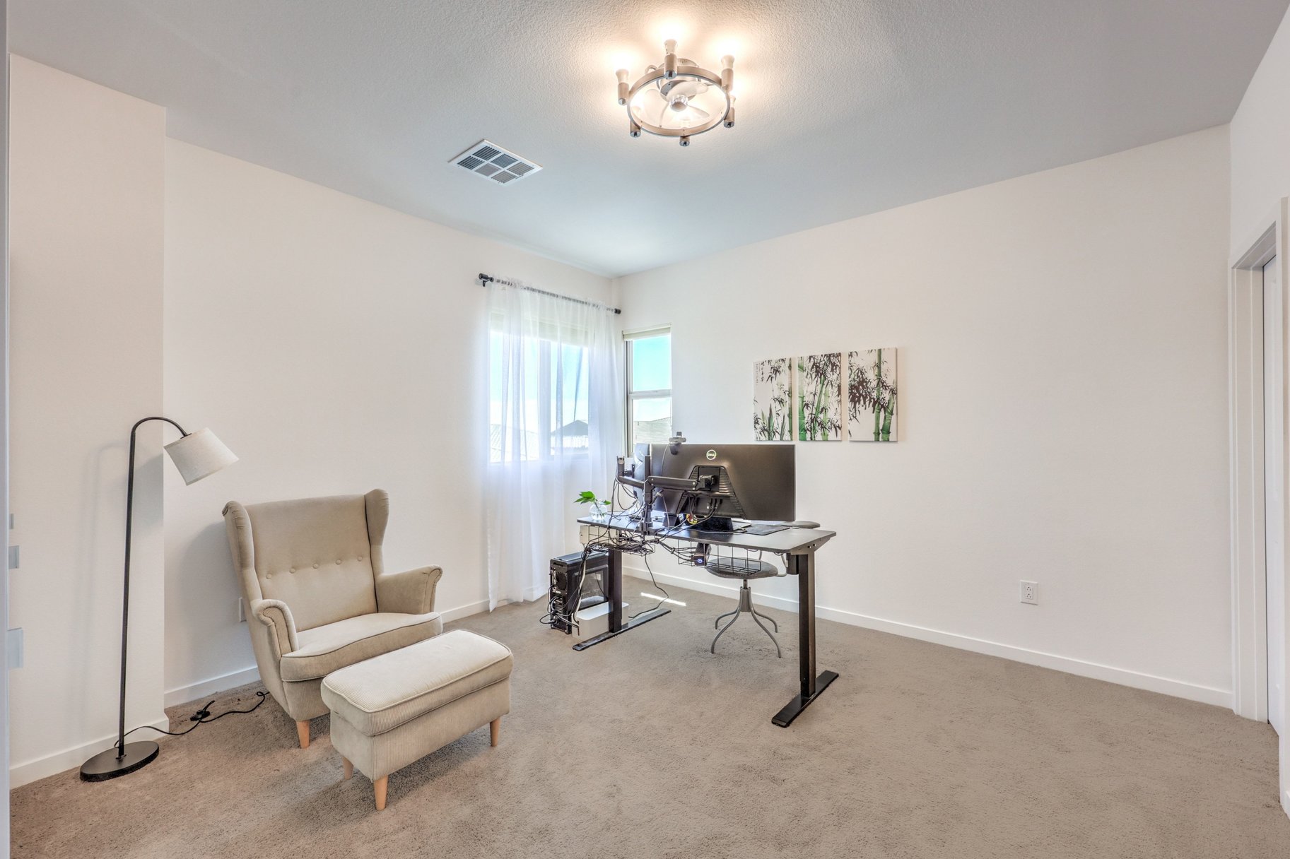  Beautifully Upgraded 2-Story Home in a Gated Community in Summerlin West - 物件實景