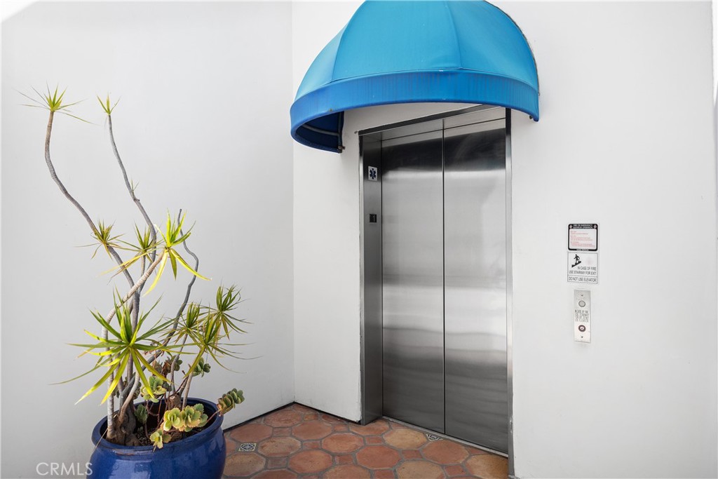 San Clemente, California, 92672, United States, 2 Bedrooms Bedrooms, ,3 BathroomsBathrooms,Residential,For Sale,1989369