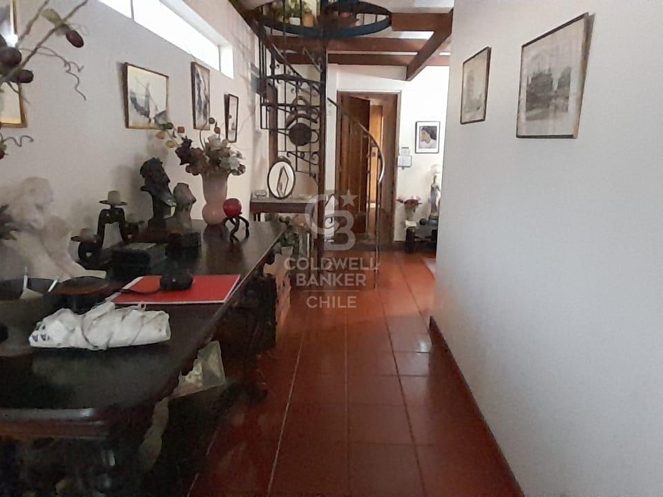 Vitacura, Chile, 5 Bedrooms Bedrooms, ,4 BathroomsBathrooms,Residential,For Sale,1961316