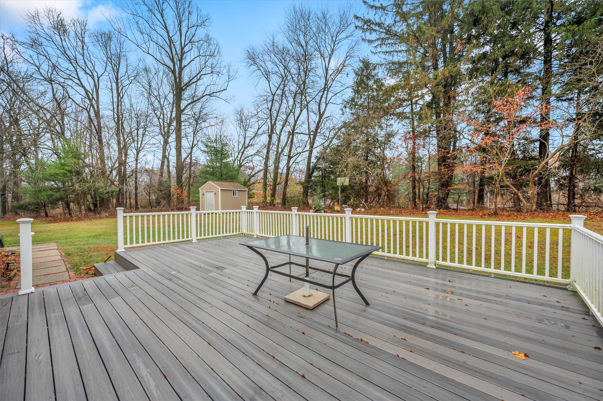 Trumbull, Connecticut, 06611, United States, 3 Bedrooms Bedrooms, ,2 BathroomsBathrooms,Residential,For Sale,1999196