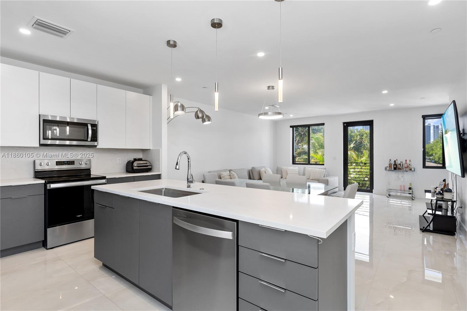 Fort Lauderdale, Florida, 33316, United States, 3 Bedrooms Bedrooms, ,4 BathroomsBathrooms,Residential,For Sale,1920890
