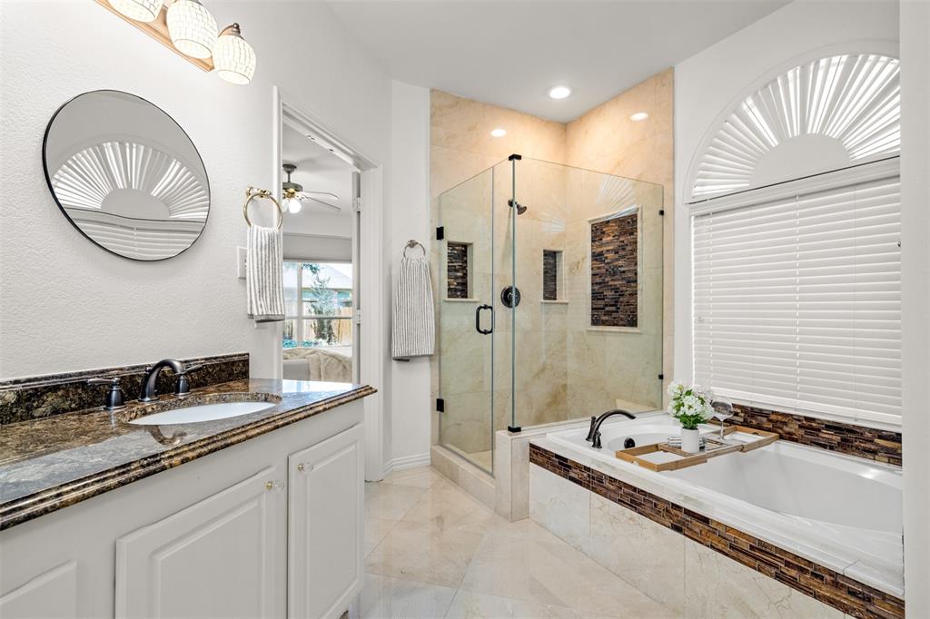 McKinney, Texas, 75072, United States, 5 Bedrooms Bedrooms, ,4 BathroomsBathrooms,Residential,For Sale,1987922