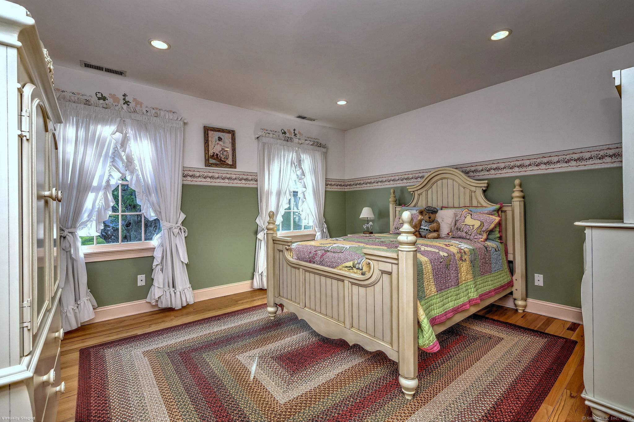 Redding, Connecticut, 06896, United States, 4 Bedrooms Bedrooms, ,5 BathroomsBathrooms,Residential,For Sale,1827564