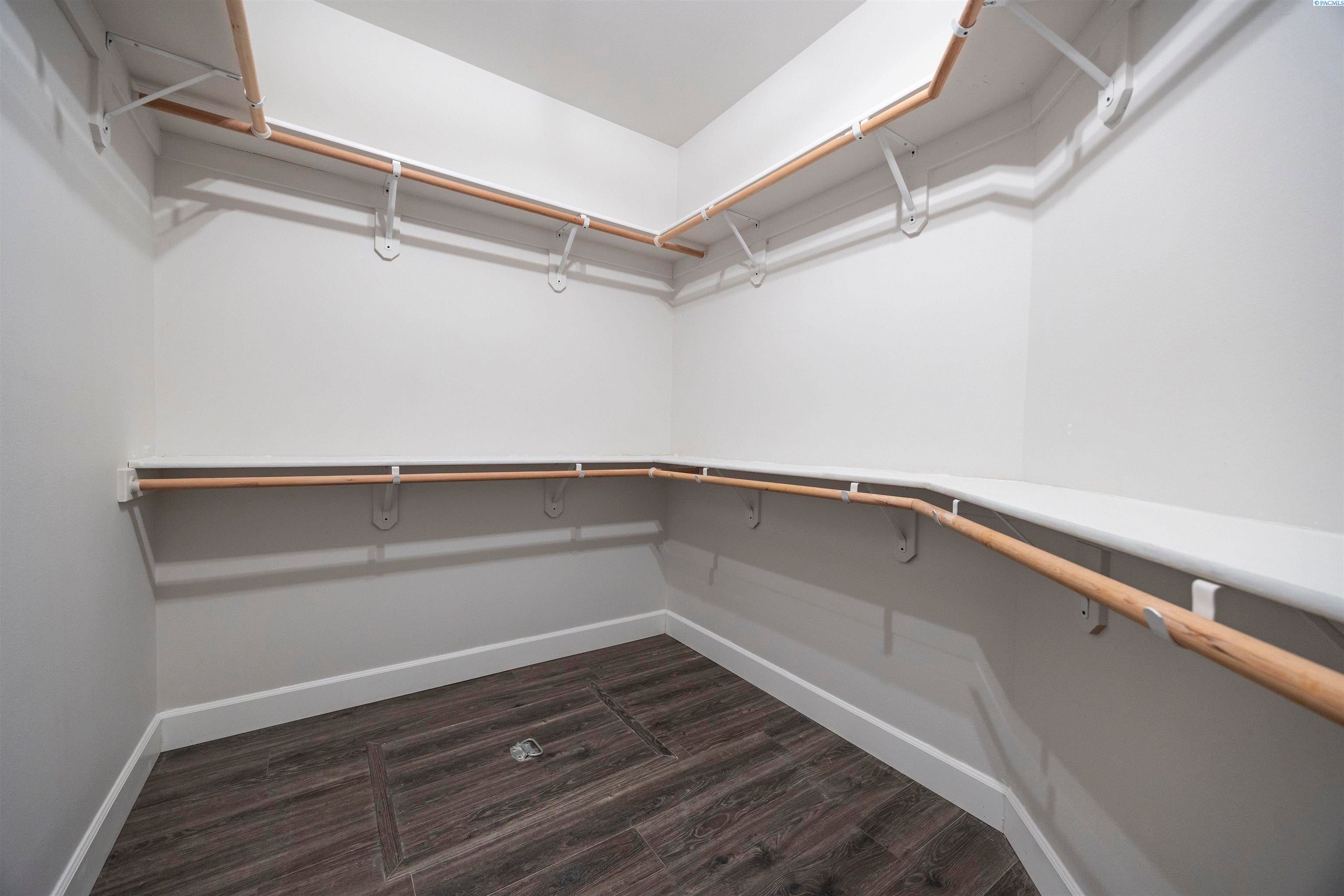 Kennewick, Washington, 99337, United States, 3 Bedrooms Bedrooms, ,1 BathroomBathrooms,Residential,For Sale,2012614