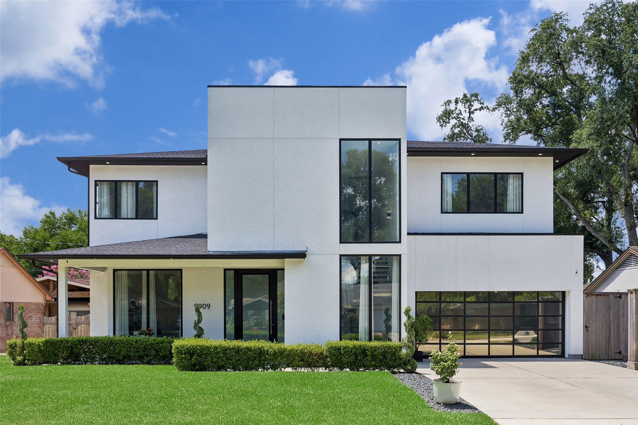  9909 Larston Street - 物件實景