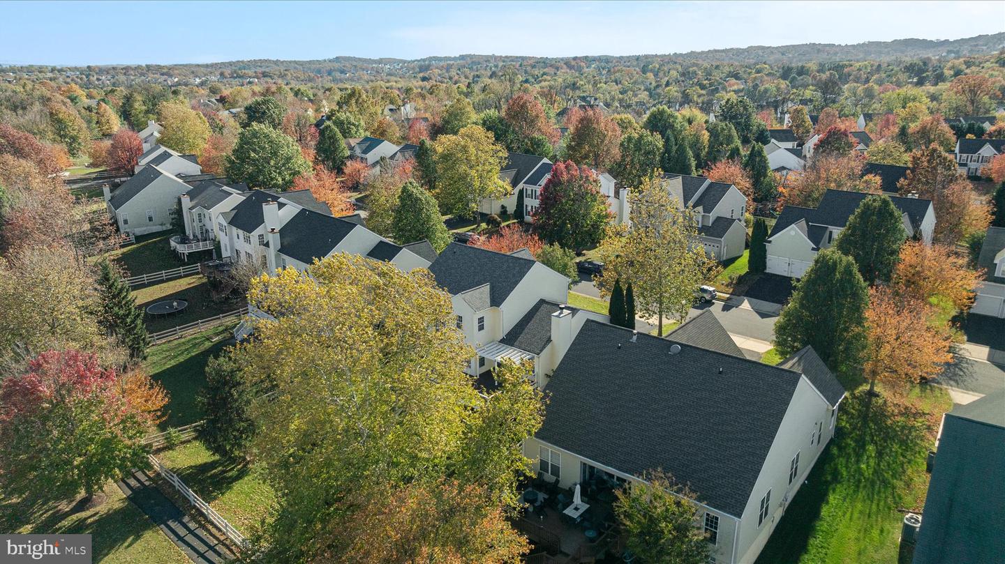 Round Hill, Virginia, 20141, United States, 4 Bedrooms Bedrooms, ,4 BathroomsBathrooms,Residential,For Sale,1987727