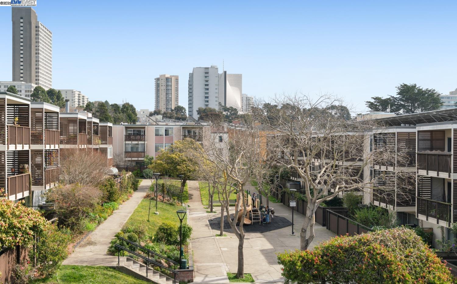 San Francisco, California, 94115, United States, 3 Bedrooms Bedrooms, ,2 BathroomsBathrooms,Residential,For Sale,1925638