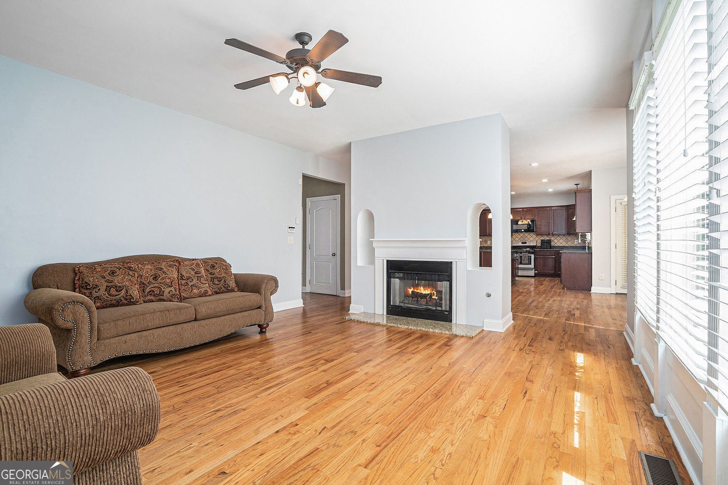 Snellville, Georgia, 30039, United States, 4 Bedrooms Bedrooms, ,5 BathroomsBathrooms,Residential,For Sale,1905137