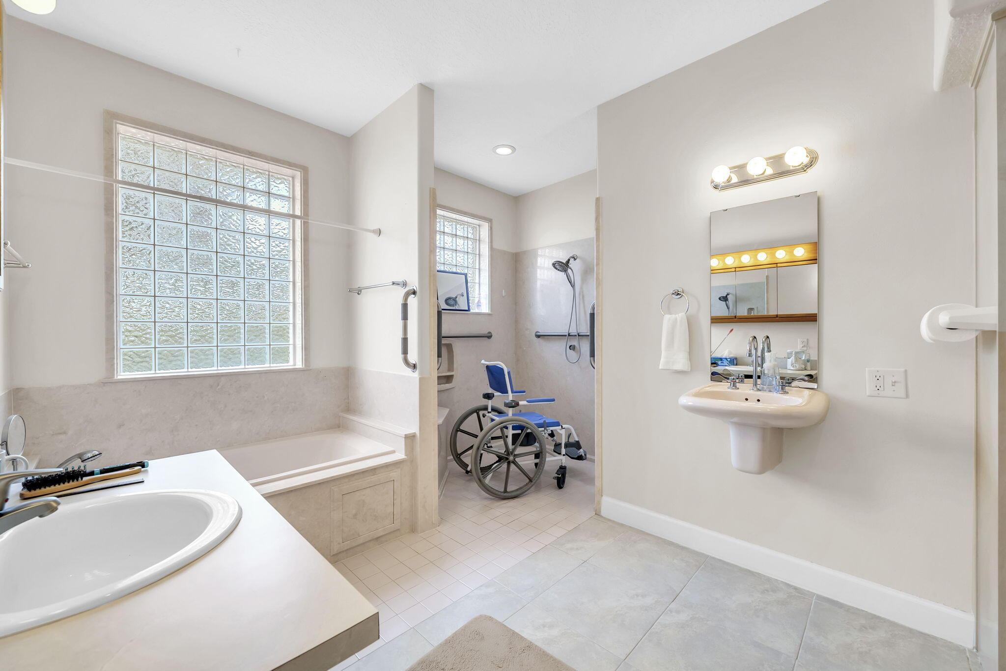 Fort Walton Beach, Florida, 32547, United States, 4 Bedrooms Bedrooms, ,4 BathroomsBathrooms,Residential,For Sale,2008970