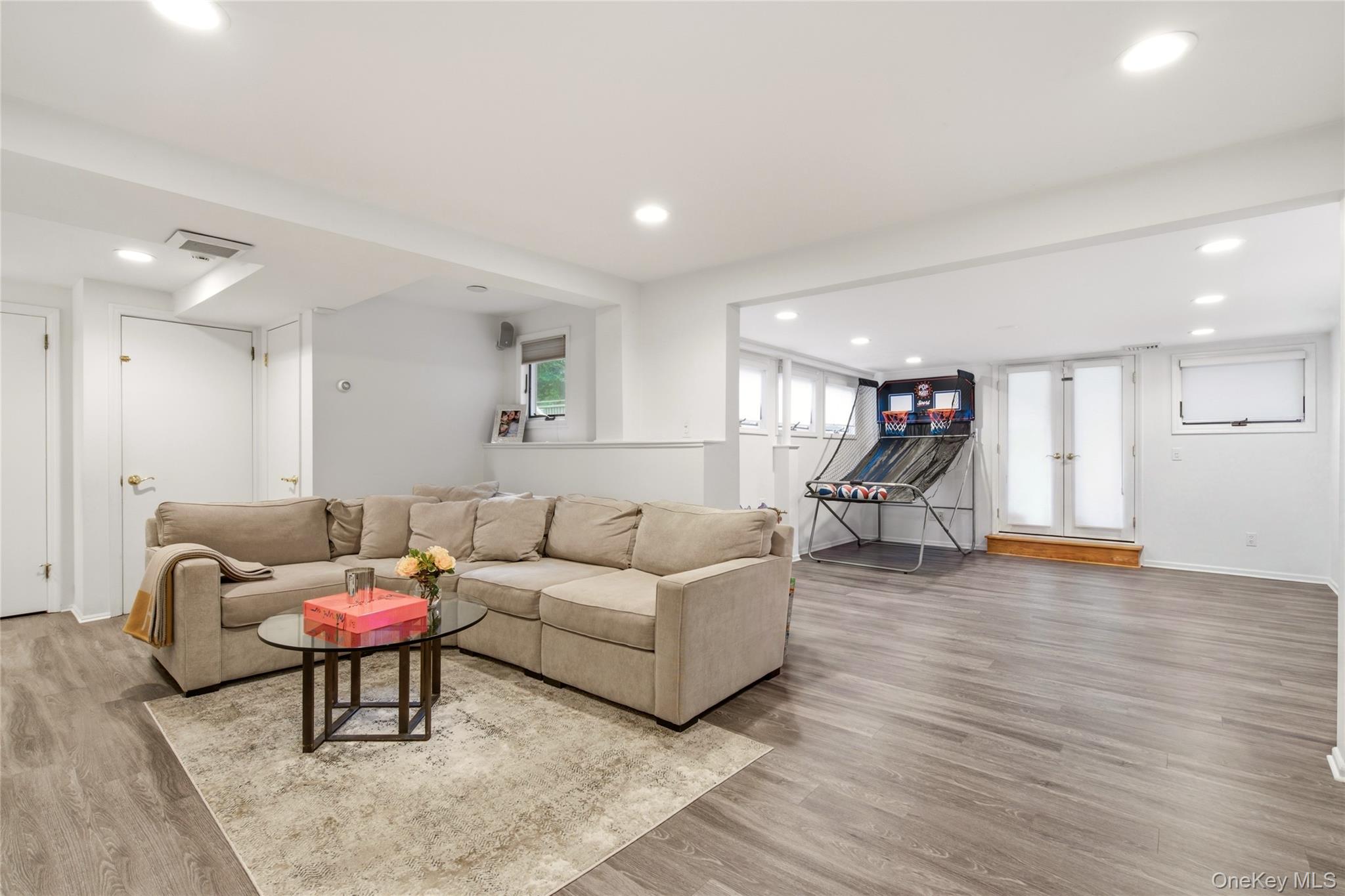  29 Sycamore Drive, Roslyn, NY, 11576 - 物件實景