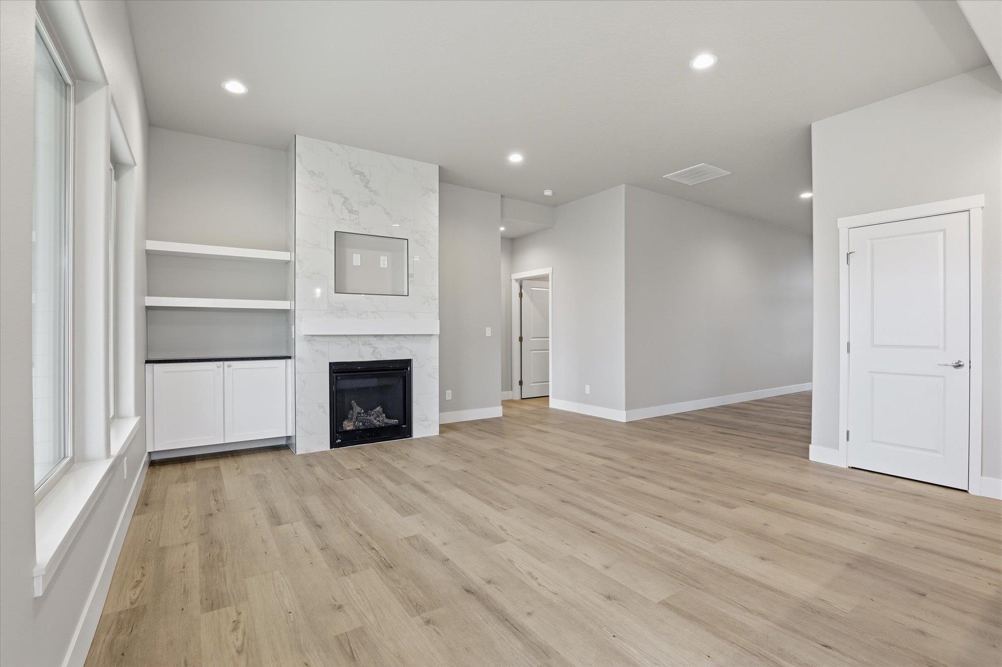 Deer Park, Washington, 99006, United States, 3 Bedrooms Bedrooms, ,2 BathroomsBathrooms,Residential,For Sale,1986419