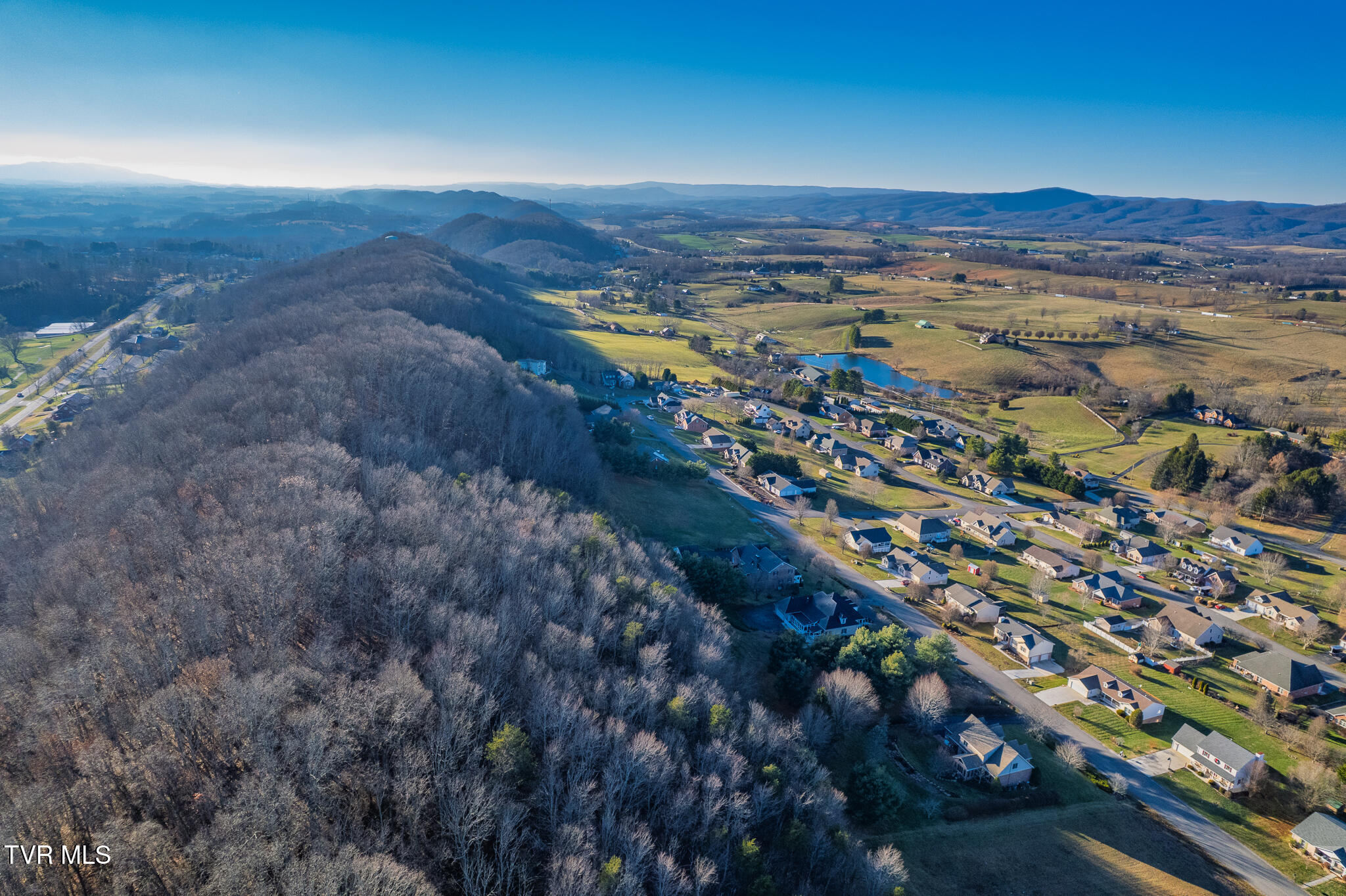 Wytheville, Virginia, 24382, United States, 4 Bedrooms Bedrooms, ,3 BathroomsBathrooms,Residential,For Sale,2005491