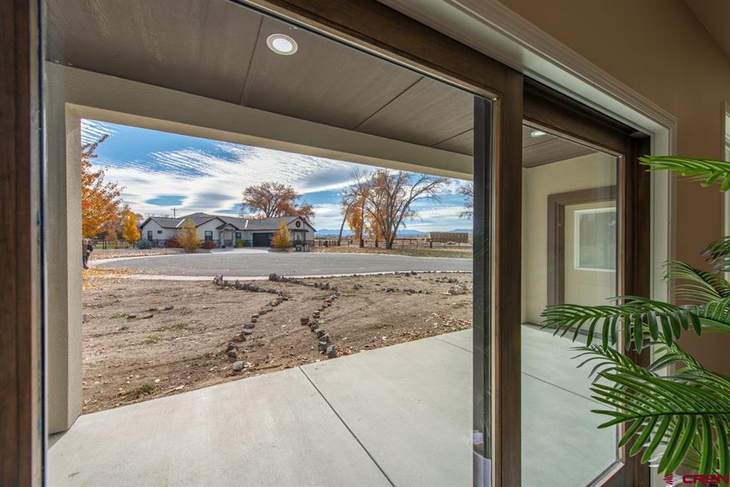 Montrose, Colorado, 81401, United States, 3 Bedrooms Bedrooms, ,2 BathroomsBathrooms,Residential,For Sale,1994283