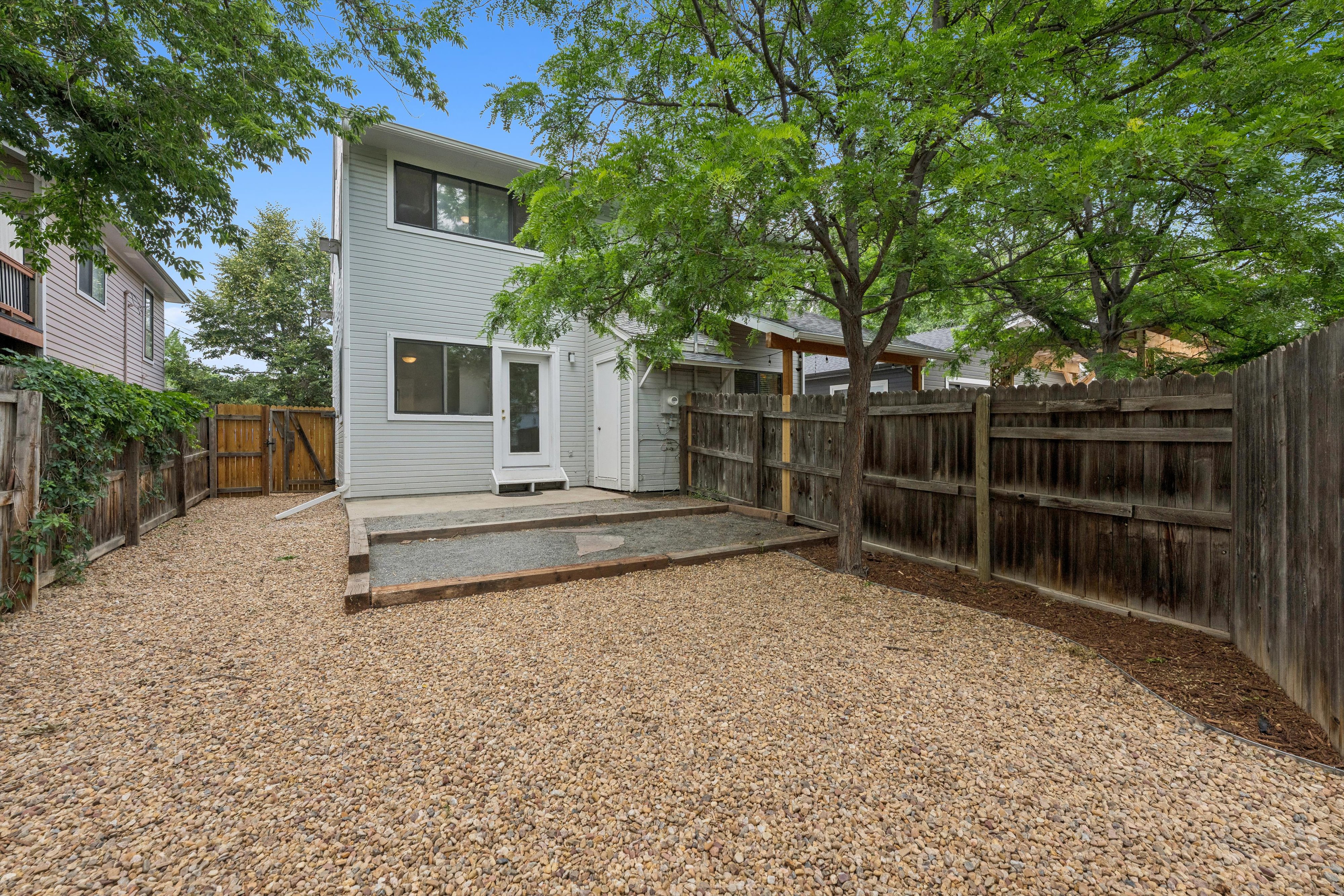  Duplex in Louisville - Each Unit is 2 Bedrooms/1 Bath - 物件實景