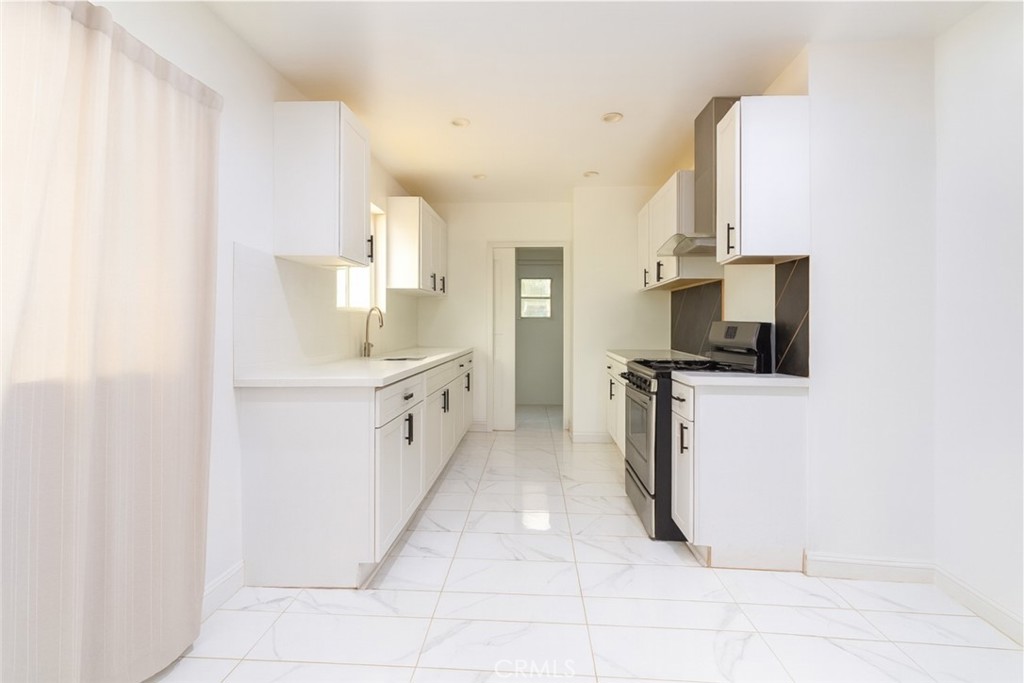 Winnetka, California, 91306, United States, 3 Bedrooms Bedrooms, ,2 BathroomsBathrooms,Residential,For Sale,1983505