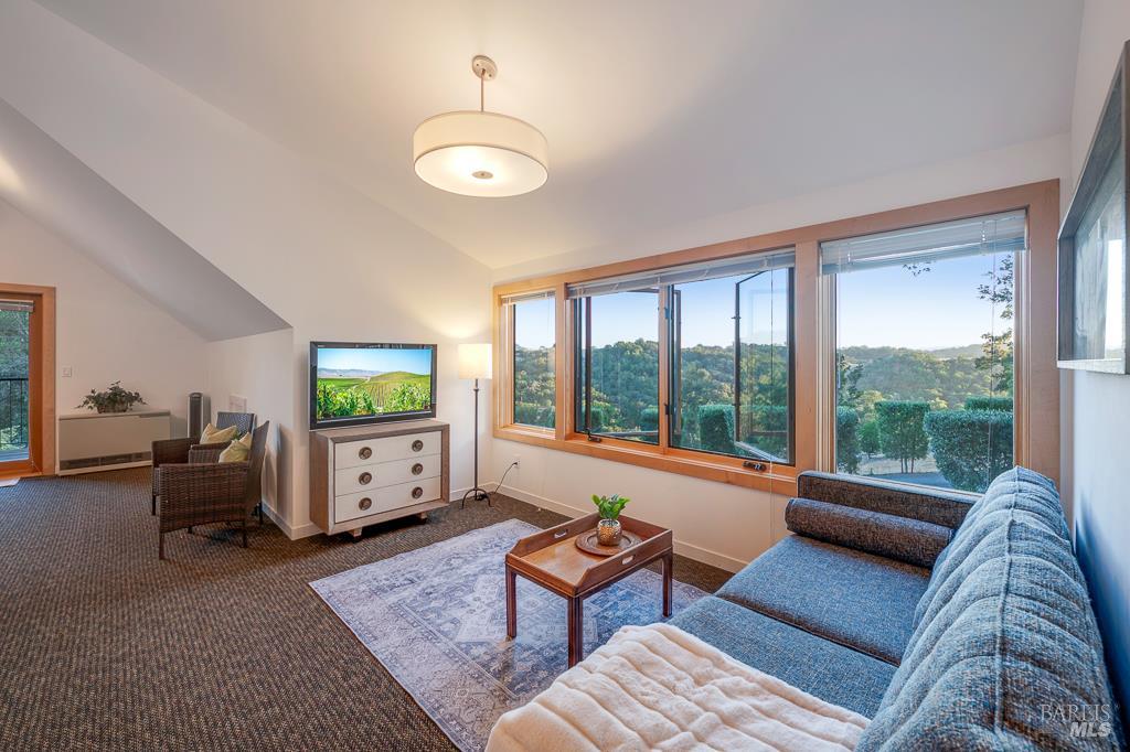 Healdsburg, California, 95448, United States, 3 Bedrooms Bedrooms, ,4 BathroomsBathrooms,Residential,For Sale,1866142