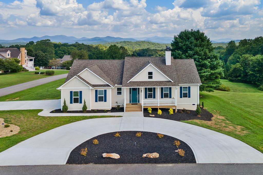 Blairsville, Georgia, 30512, United States, 3 Bedrooms Bedrooms, ,3 BathroomsBathrooms,Residential,For Sale,1846972