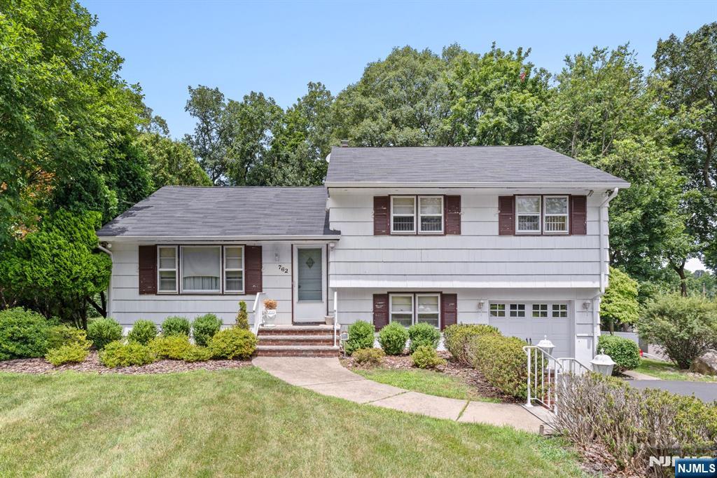 Twp of Washington, New Jersey, 07676, United States, 3 Bedrooms Bedrooms, ,2 BathroomsBathrooms,Residential,For Sale,1885353