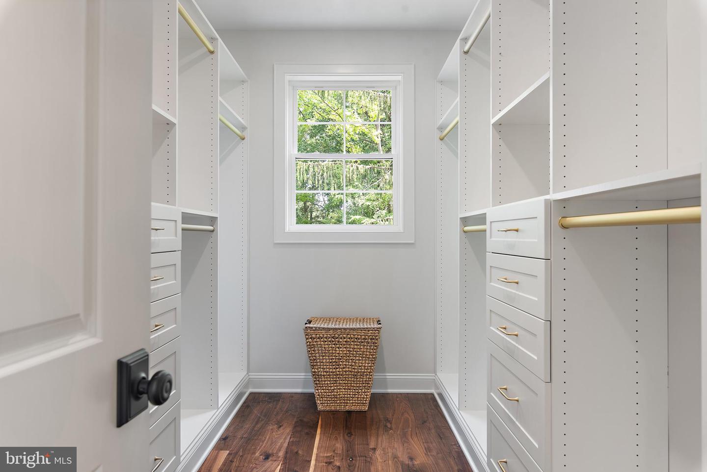 Annapolis, Maryland, 21403, United States, 4 Bedrooms Bedrooms, ,5 BathroomsBathrooms,Residential,For Sale,1900943