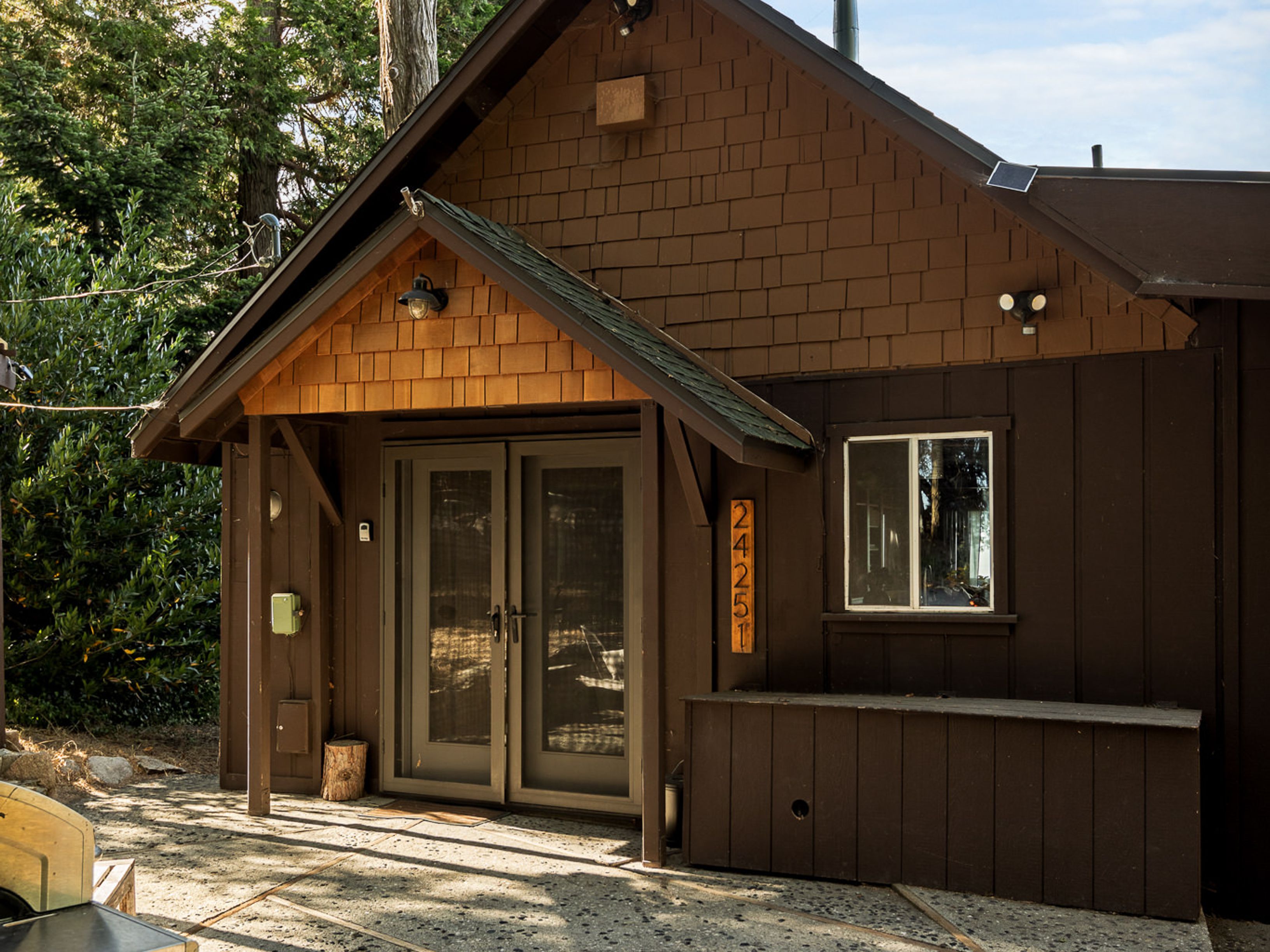  24251 Great View Drive, Crestline, CA 92325 - 物件實景