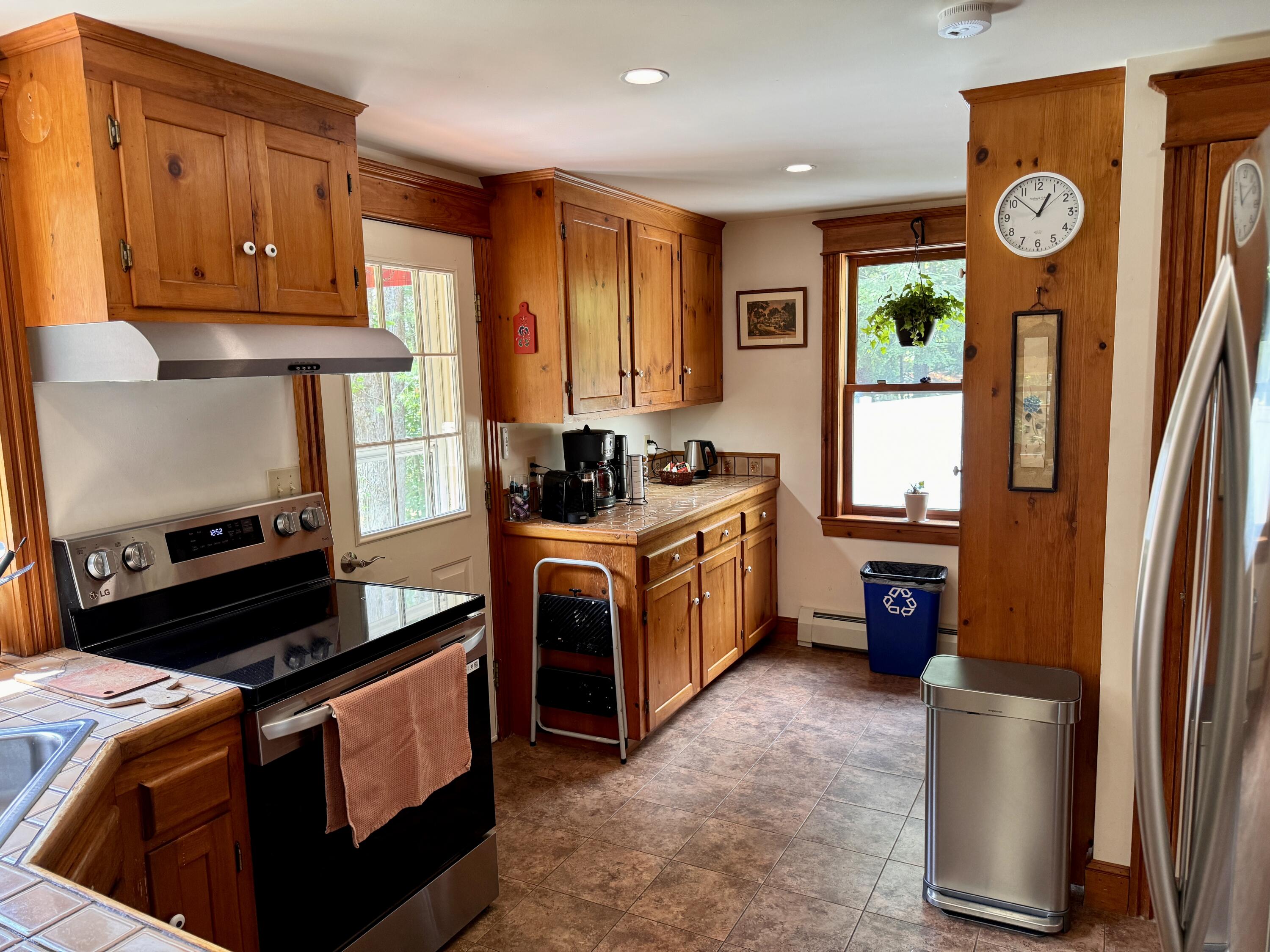 Kennebunk, Maine, 04043, United States, 3 Bedrooms Bedrooms, ,2 BathroomsBathrooms,Residential,For Sale,1891376