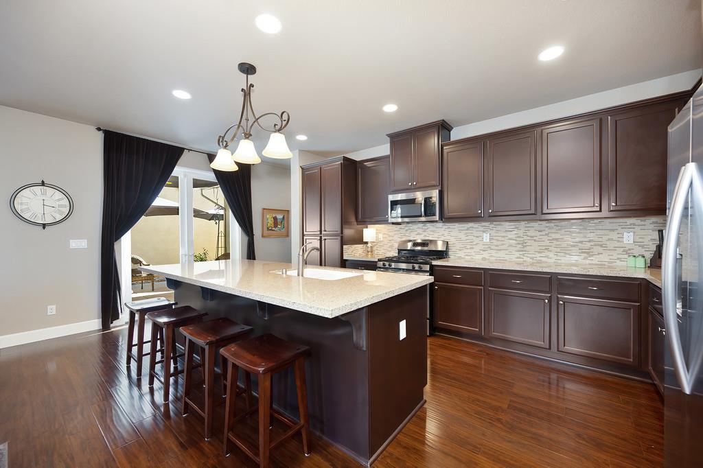 Folsom, California, 95630, United States, 2 Bedrooms Bedrooms, ,3 BathroomsBathrooms,Residential,For Sale,1917573