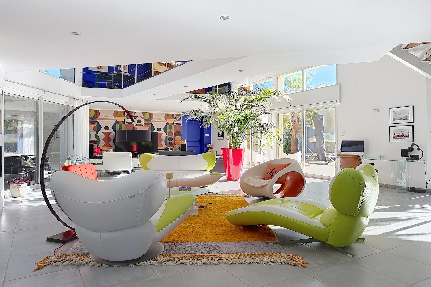  Renovated Contemporary California-Style Villa – Exceptional Features - 物件實景