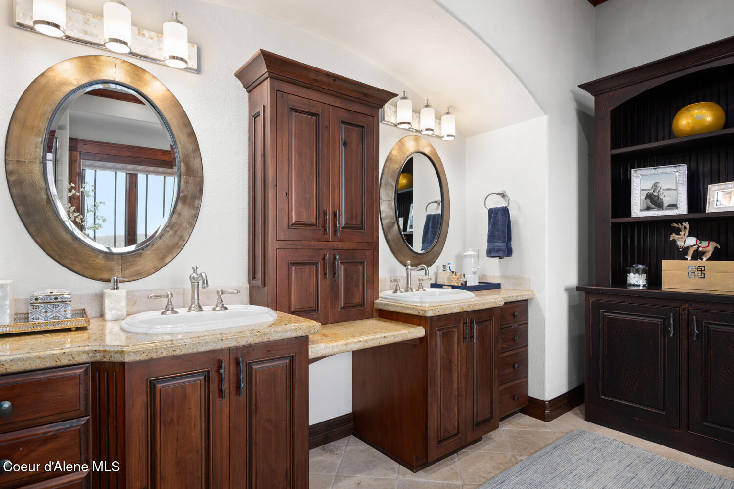 Coeur d'Alene, Idaho, 83814, United States, 4 Bedrooms Bedrooms, ,4 BathroomsBathrooms,Residential,For Sale,1909432