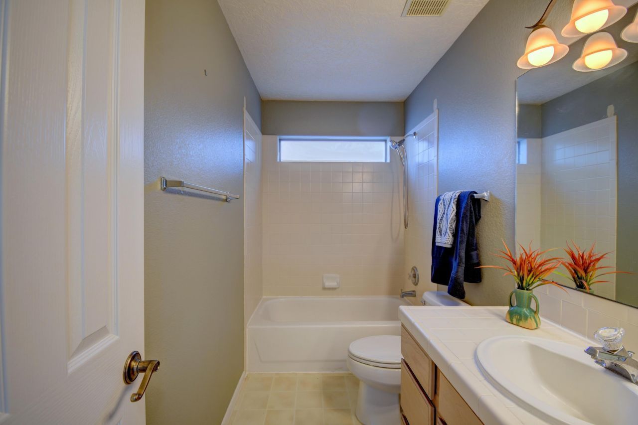 Albuquerque, New Mexico, 87114, United States, 4 Bedrooms Bedrooms, ,4 BathroomsBathrooms,Residential,For Sale,1941091