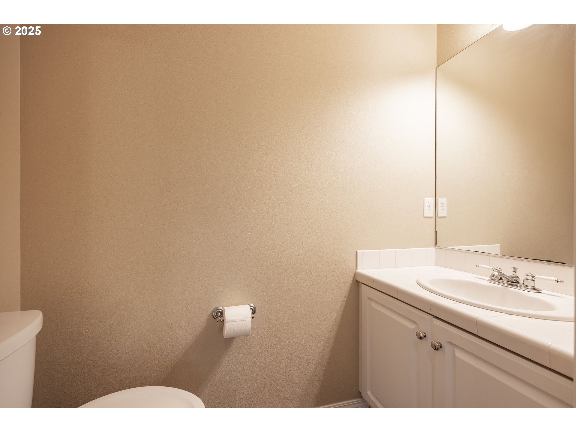 Portland, Oregon, 97229, United States, 4 Bedrooms Bedrooms, ,2 BathroomsBathrooms,Residential,For Sale,1877425