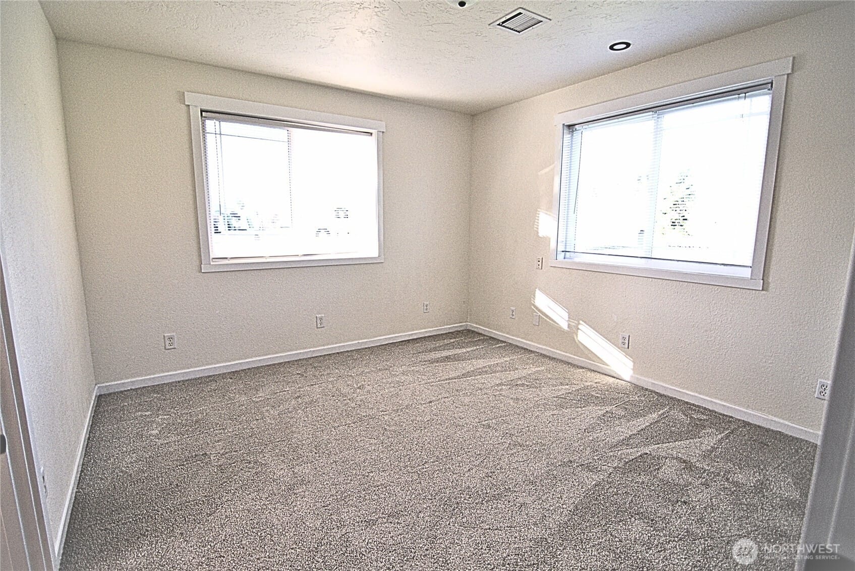 Chehalis, Washington, 98532, United States, 2 Bedrooms Bedrooms, ,1 BathroomBathrooms,Residential,For Sale,1989127